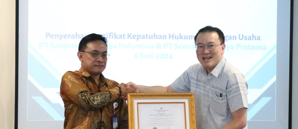 KPPU Kembali Serahkan Sertifikat Kepatuhan Persaingan Usaha