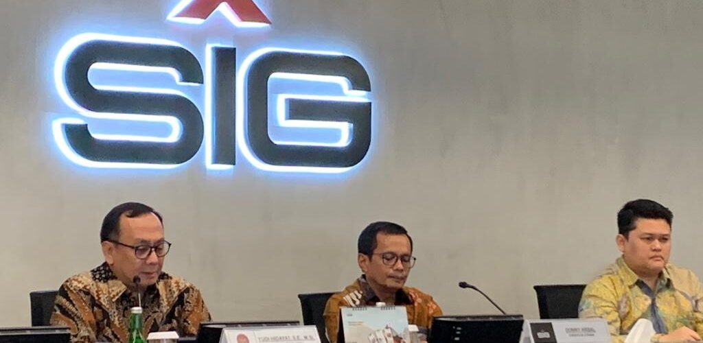 KPPU Serahkan Sertifikat Kepatuhan Persaingan Usaha