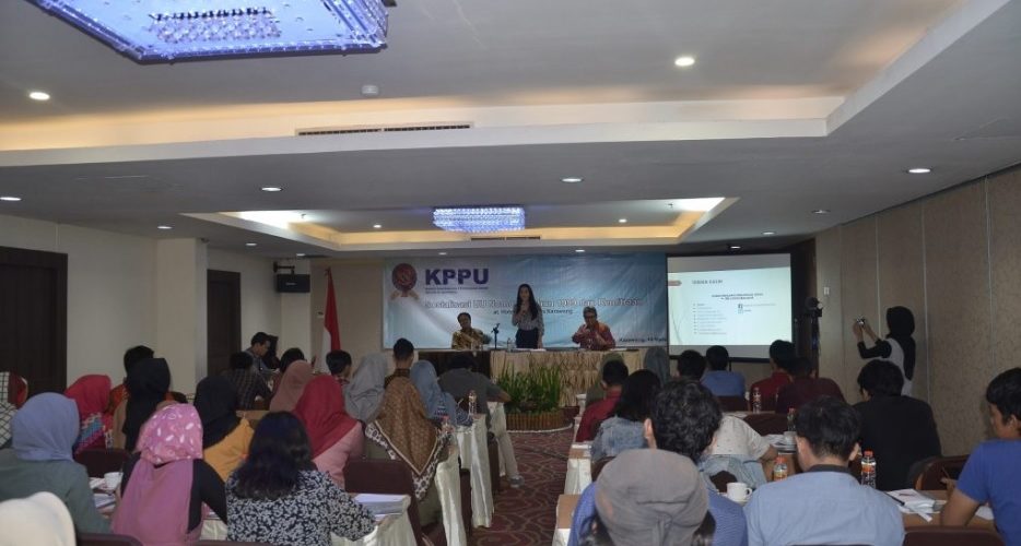 Sosialisasi UU No.5 Tahun 1999 dan Kemitraan di Karawang