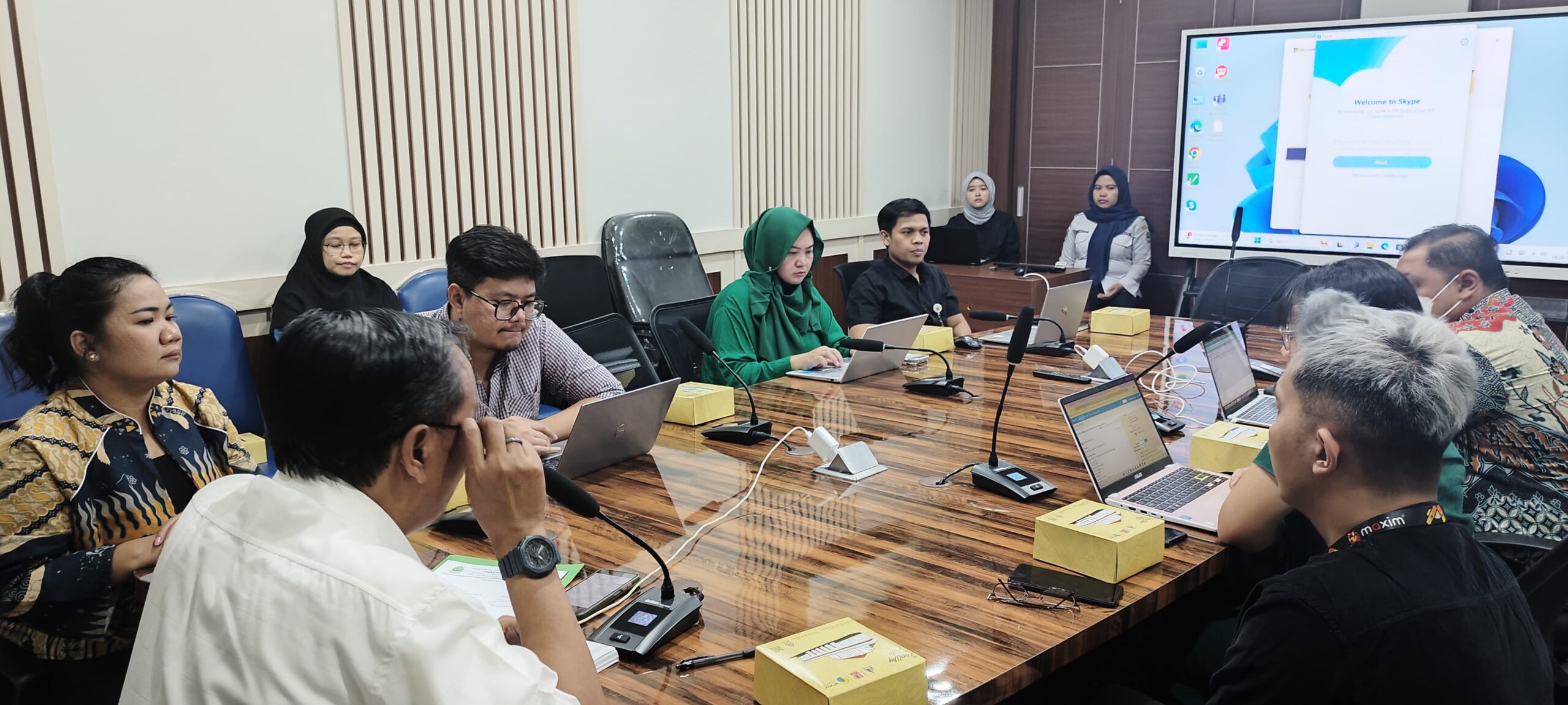 Bersama Dishub Jabar, Kanwil III Sosialisasikan Pengawasan Kemitraan Dalam Angkutan Berbasis Aplikasi Kepada Para Aplikator