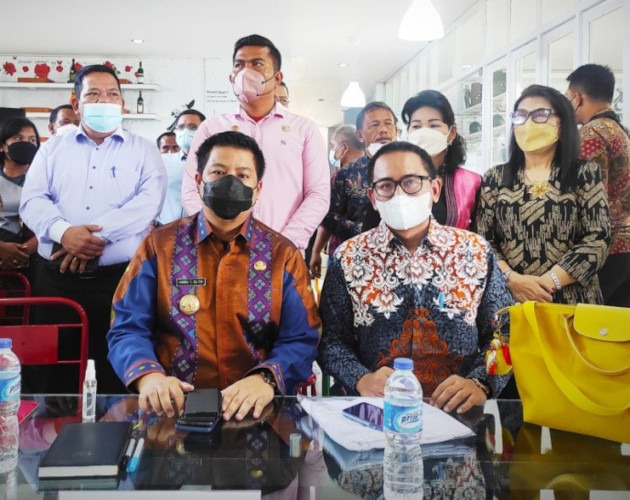 Pemkab Samosir Gandeng KPPU dalam Pengembangan Pariwisata dan Ekonomi Kreatif di Samosir